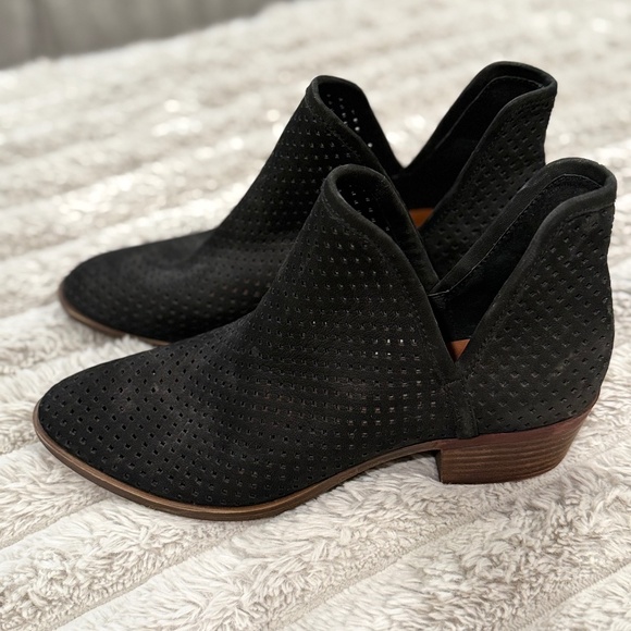 Lucky Brand Baley Bootie Size 9.5 - Picture 1 of 6